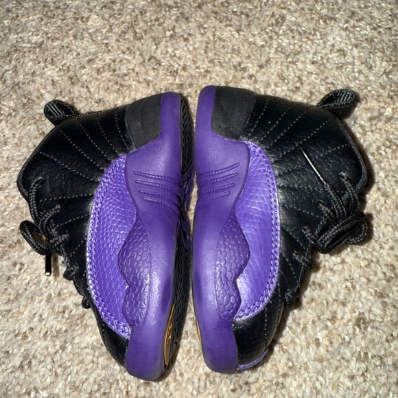 Jordan 12  Black and Purple Shoes - Picture 2 of 4